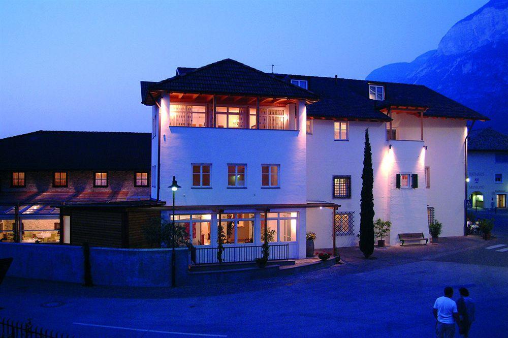 Hotel Teutschhaus Cortina Sulla Strada del Vino Eksteriør bilde
